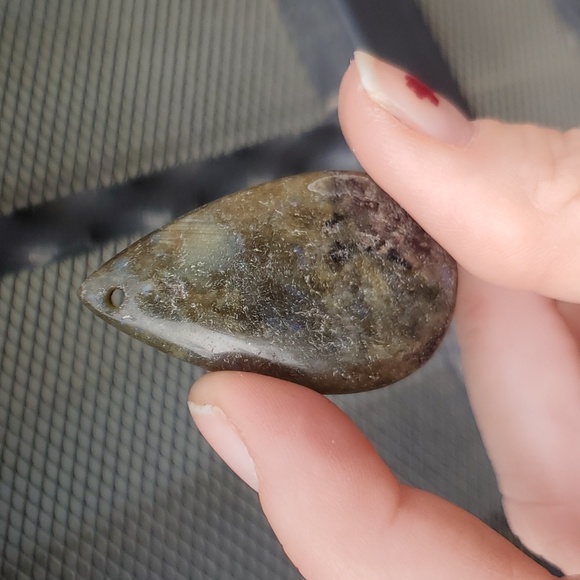 New Natural Labradorite Teardrop Pendant. - Picture 7 of 9